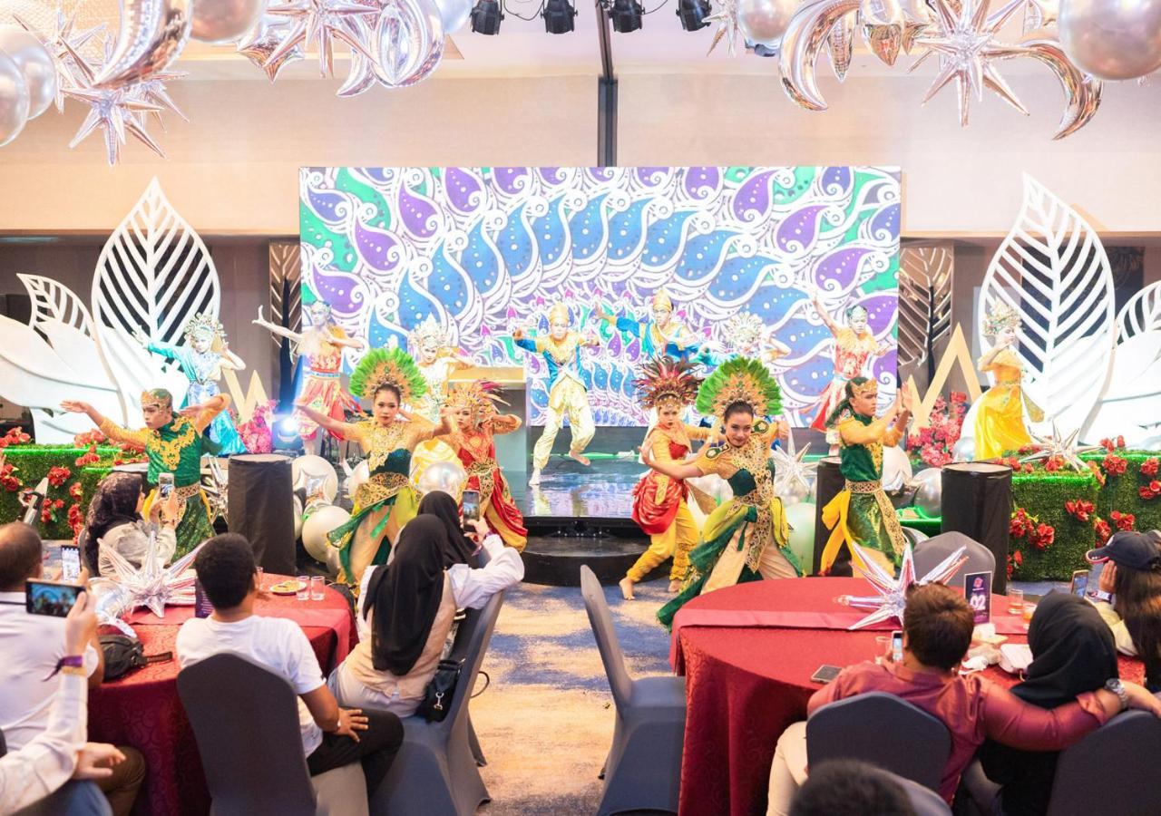 Pentacity Hotel Balikpapan Buitenkant foto