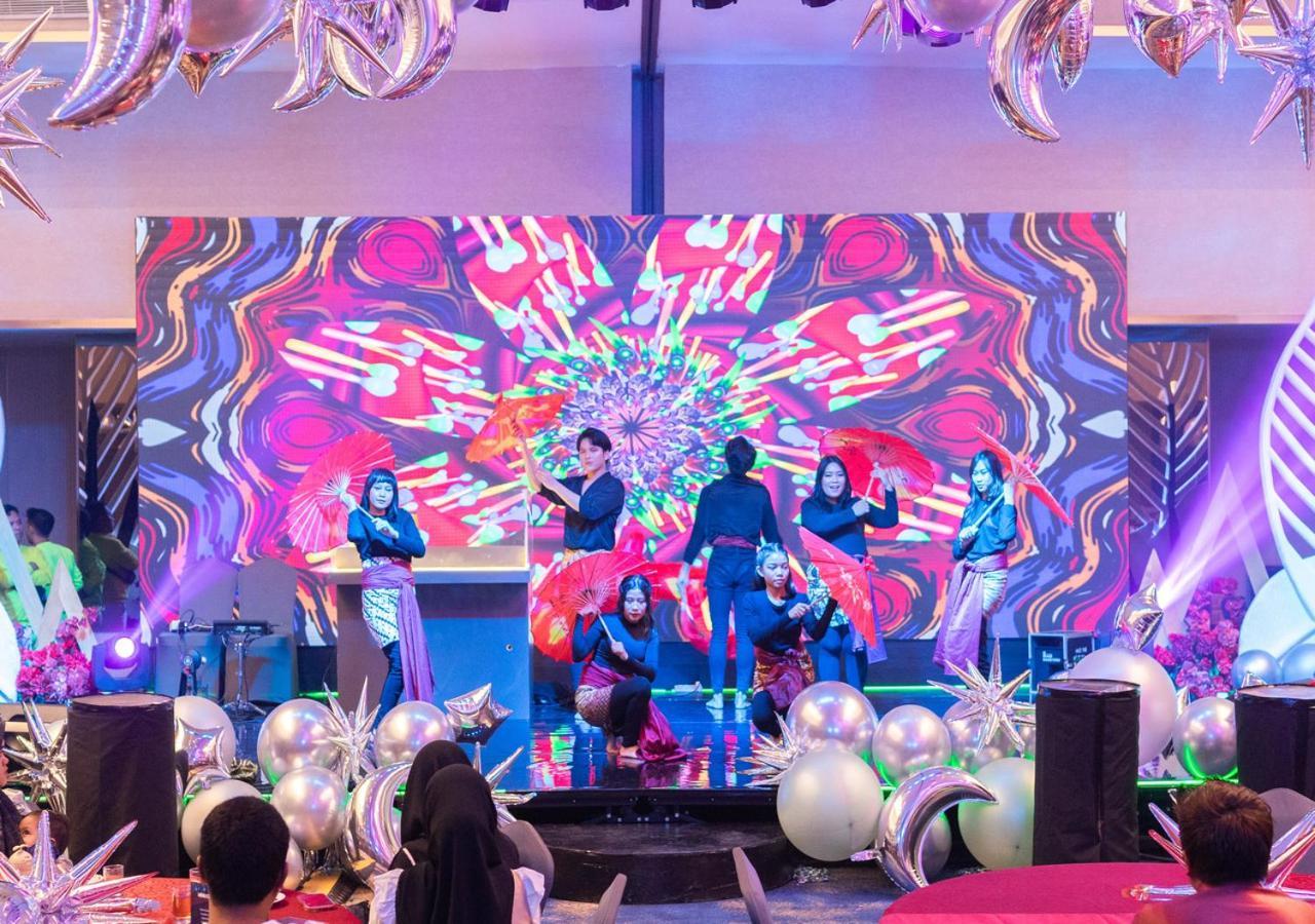 Pentacity Hotel Balikpapan Buitenkant foto