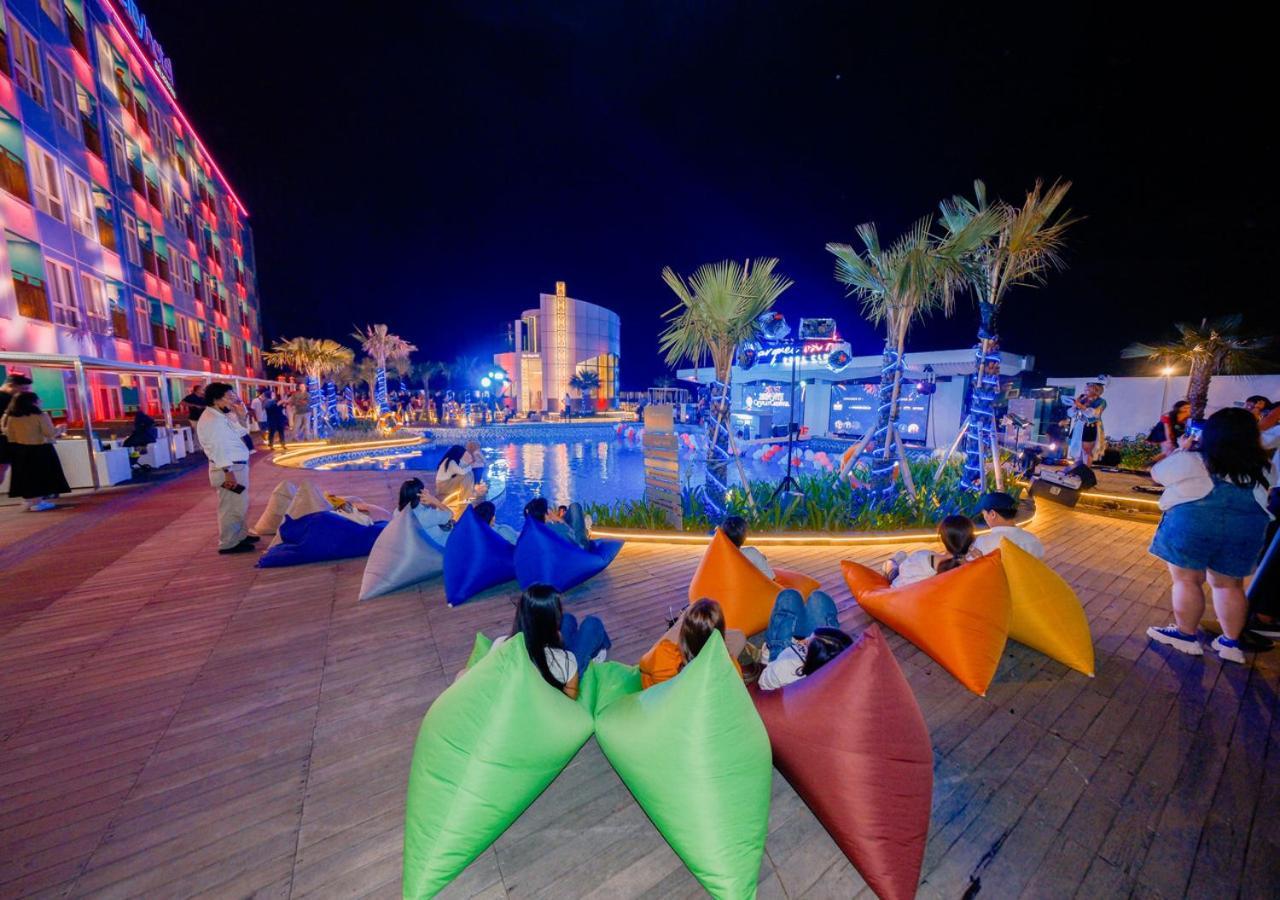 Pentacity Hotel Balikpapan Buitenkant foto