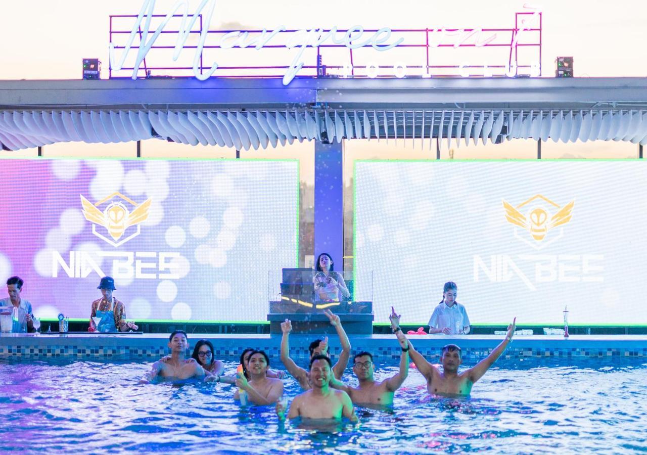Pentacity Hotel Balikpapan Buitenkant foto