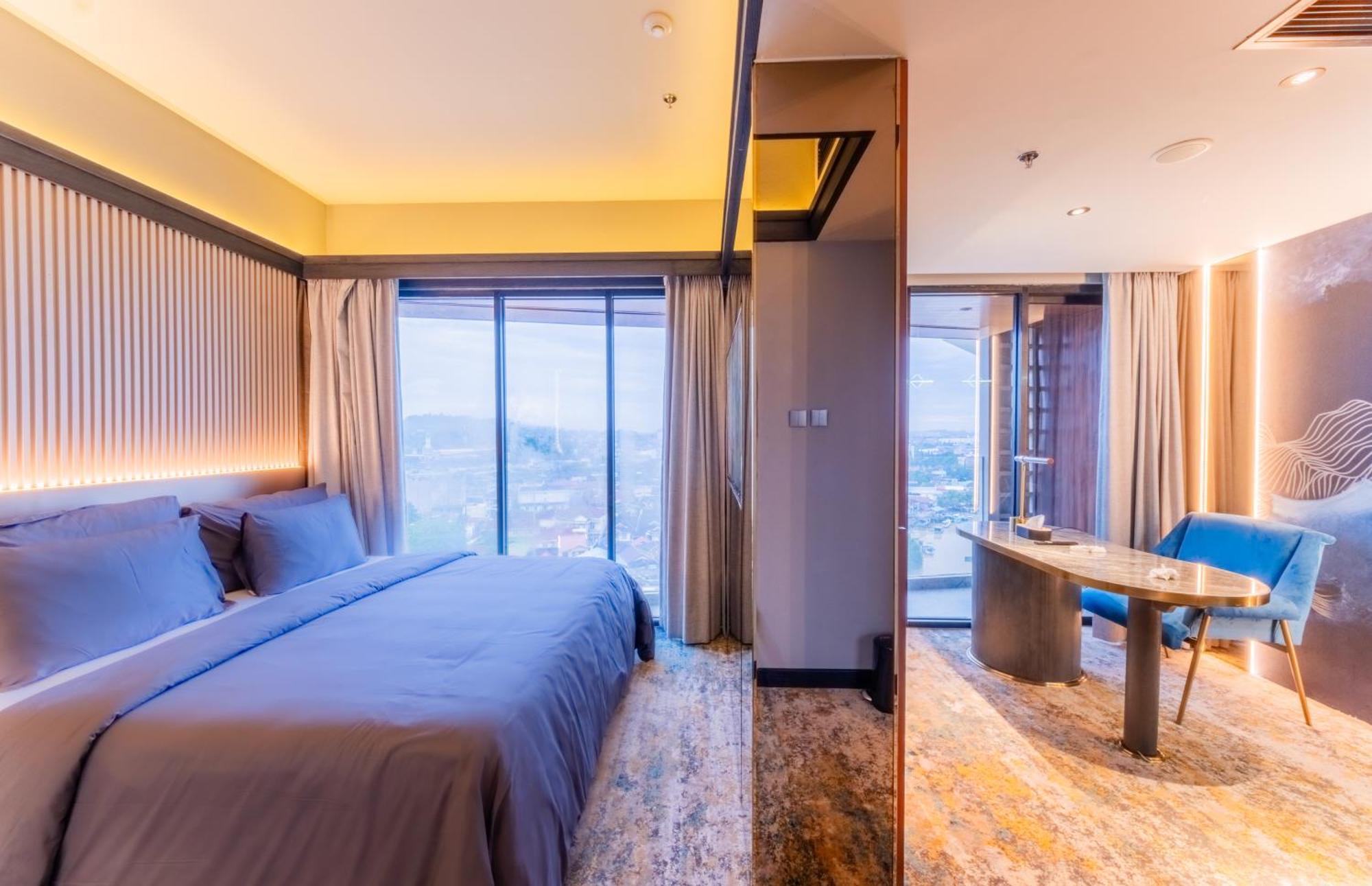 Pentacity Hotel Balikpapan Buitenkant foto