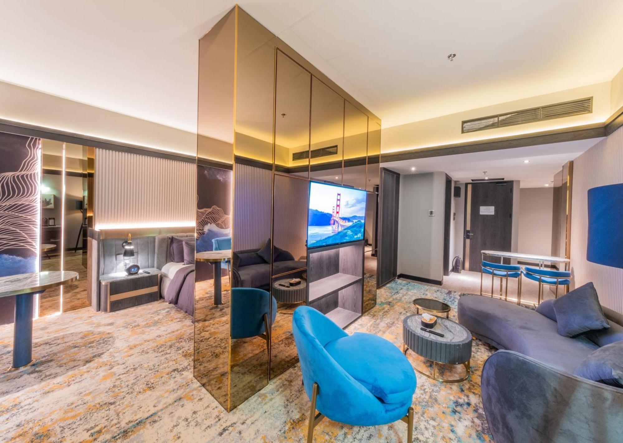 Pentacity Hotel Balikpapan Buitenkant foto
