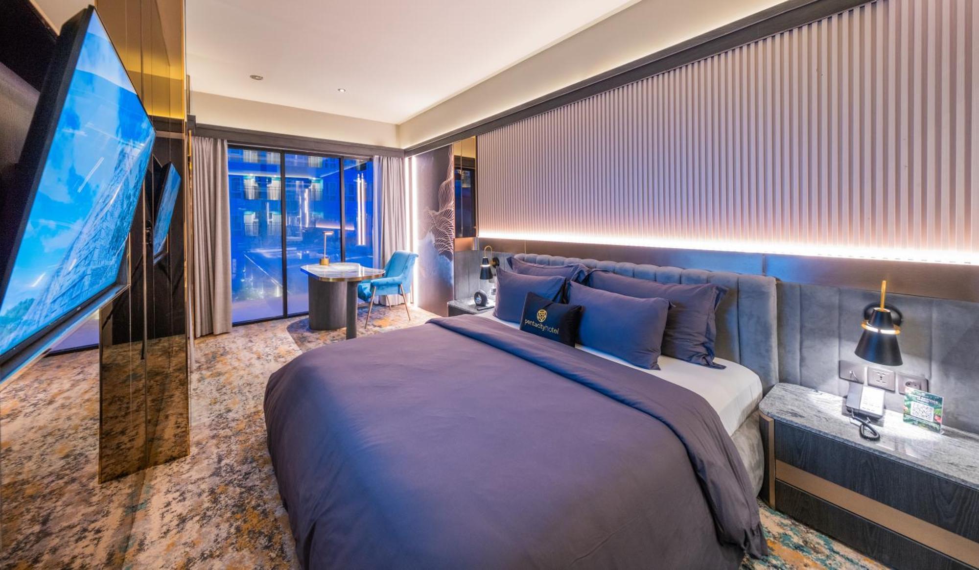 Pentacity Hotel Balikpapan Buitenkant foto